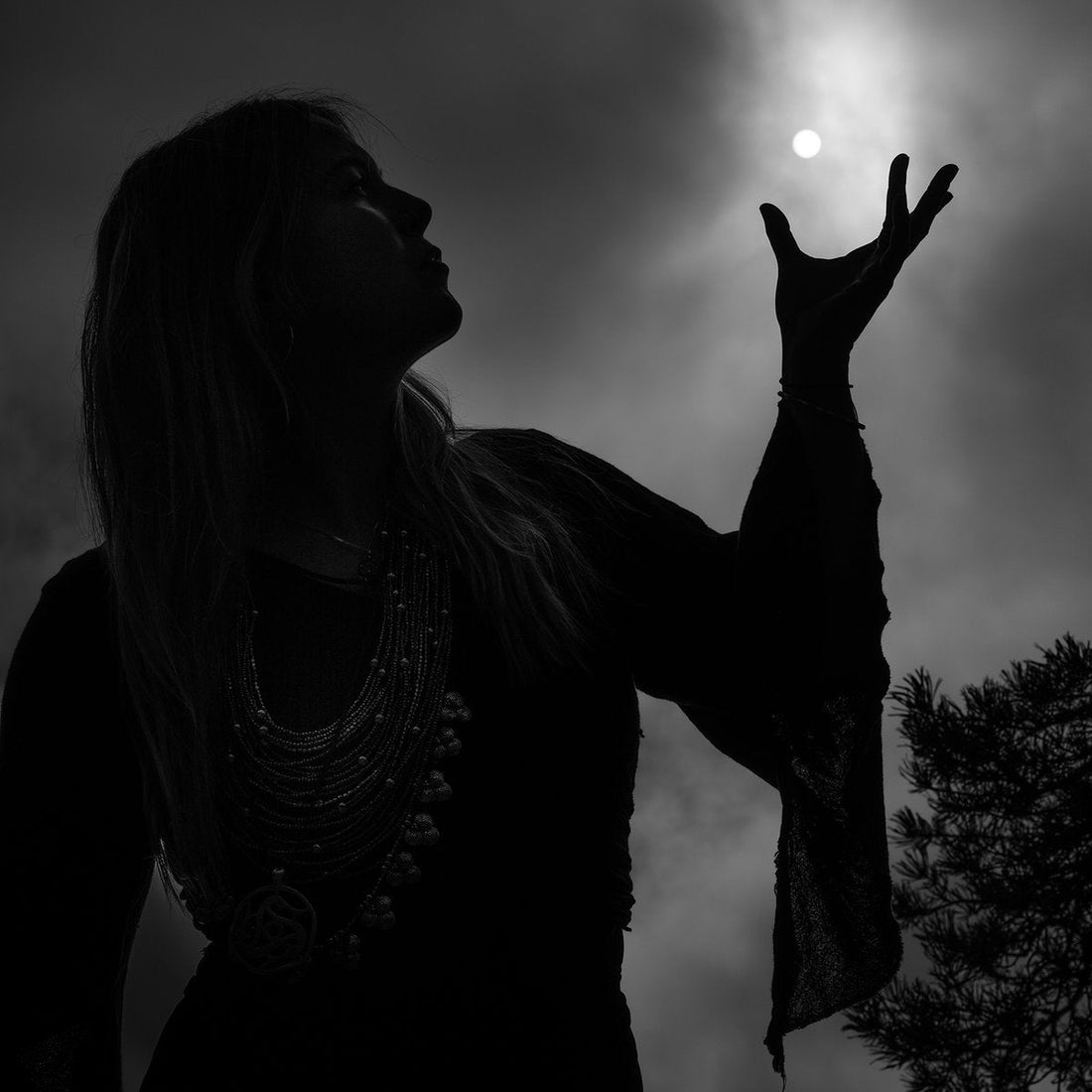 Linnea Hjertén - Blodmåne (Single) (Nordvis 2025)