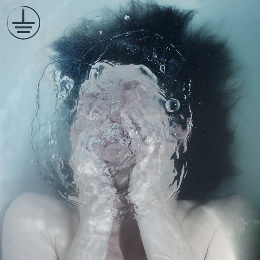 the album cover for Dame Area - Toda La Mentira Sobre Dame Area